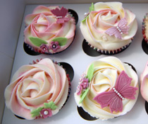 Cupcakes: image 1 of 8