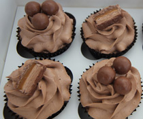 Cupcakes: image 4 of 8