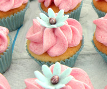 Cupcakes: image 5 of 8